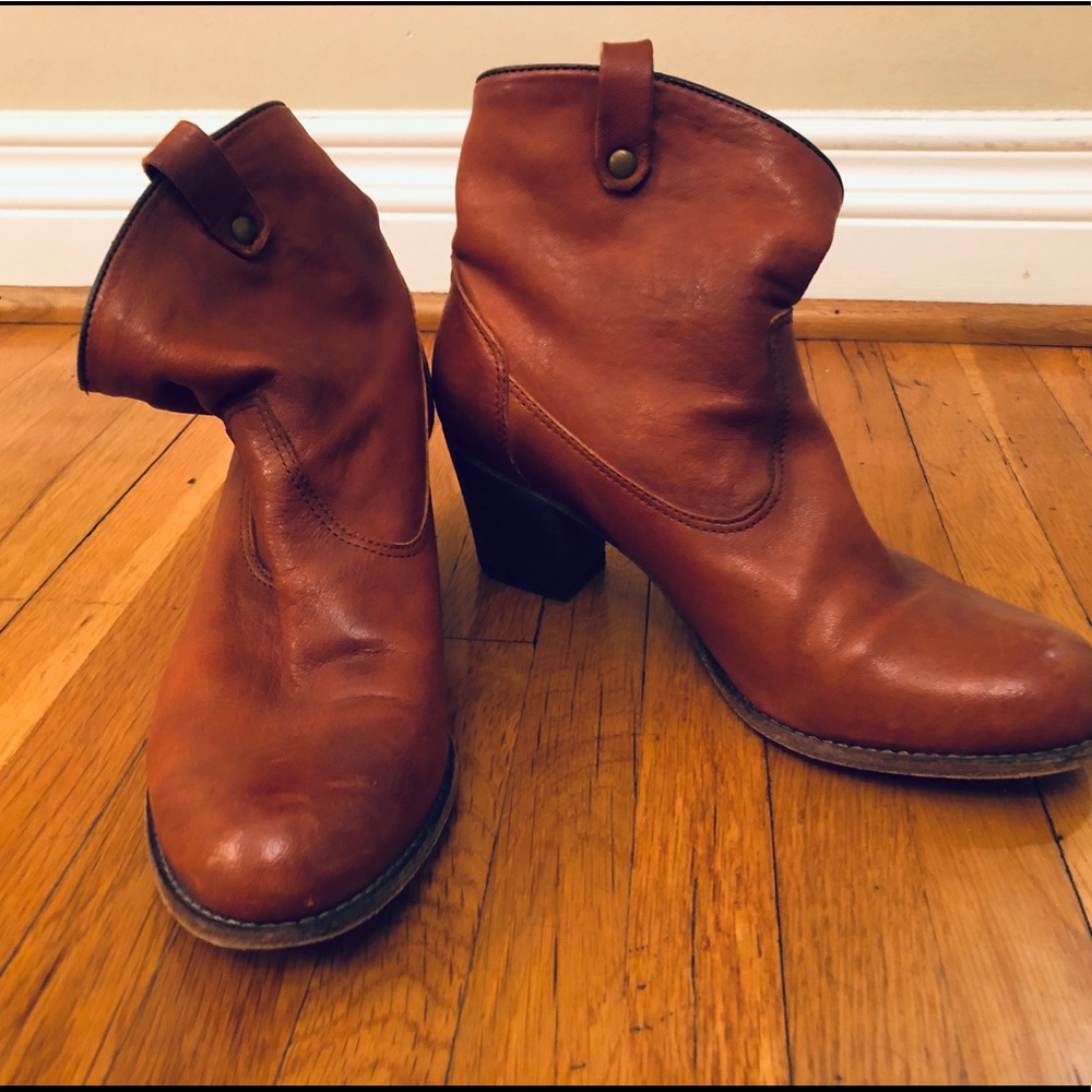 n. d. c. Made by hand ankle boot